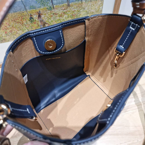 New Tory Burch Shoulder Bags Leather Bucket Bag,Crossbody Bag - Navy - Picture 5 of 12