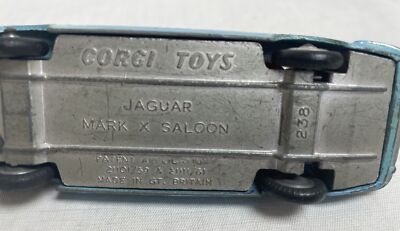 Corgi Toys Jaguar Mark X Saloon 238 – Miniature 1:43 Collection