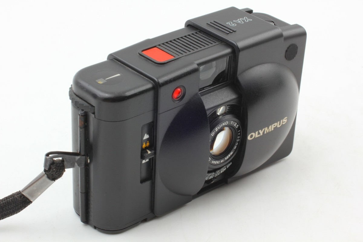 オリンパス xa2 Olympus XA2の使い方。カメラ初のグッドデザイン賞！いつでも