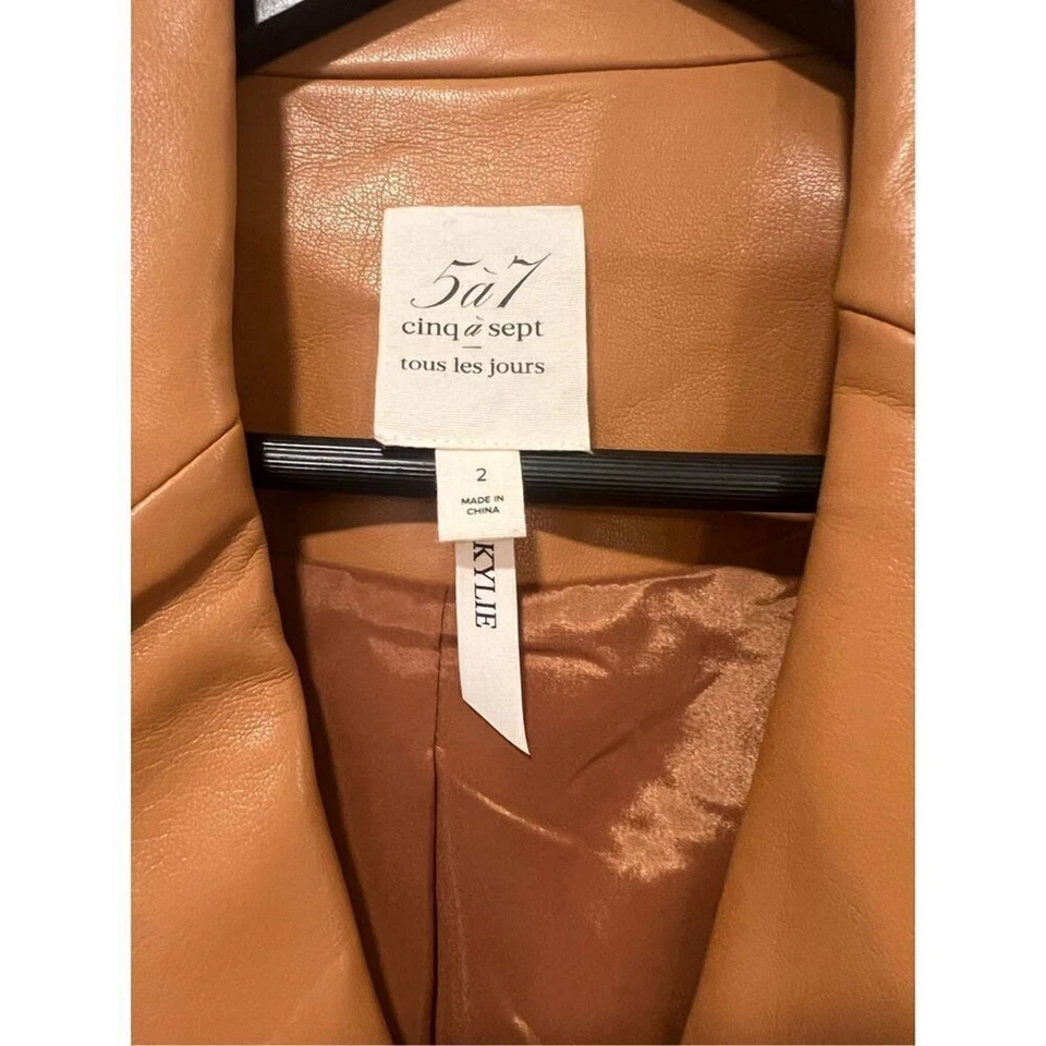 Chaqueta Blazer Cinq à Sept Para Mujer Marrón Imitación Cuero Manga Ajustada Talla 2 Nueva Sin Etiquetas Foto 2 de 4