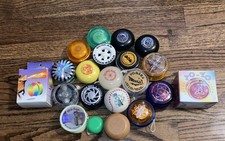 Lot Of 21 Vintage Yo-Yo s, Duncan, Wooden, Yomega, Advertising And More