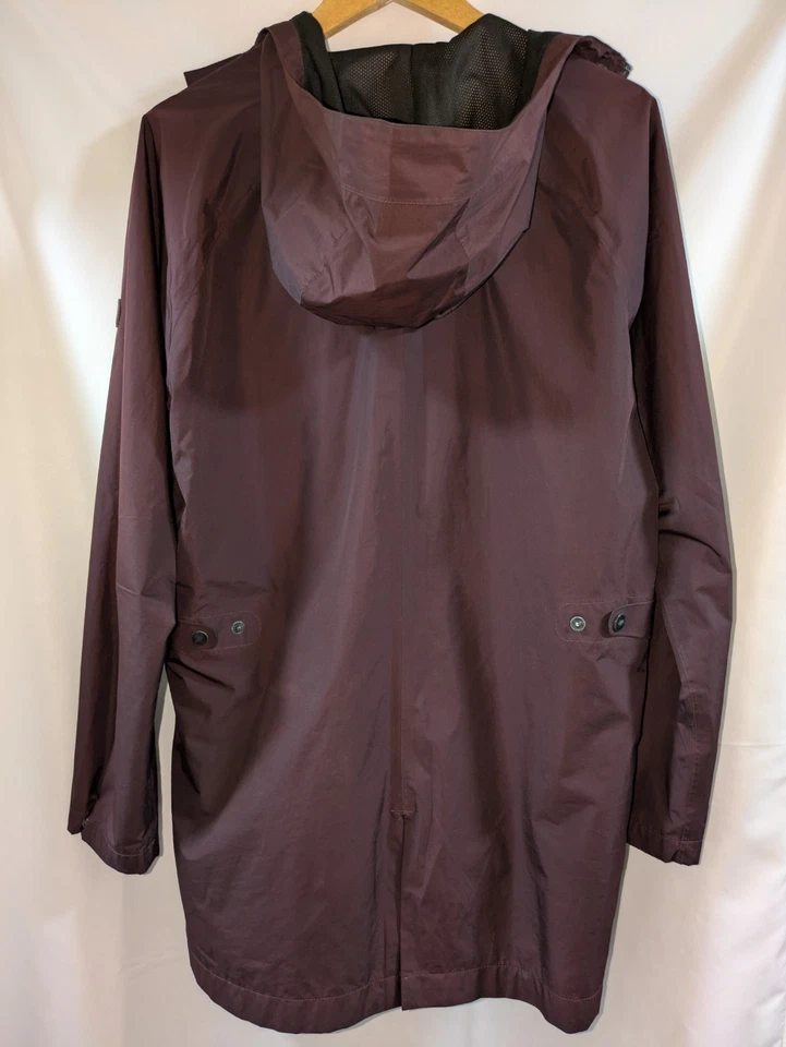 Chaqueta impermeable MA Modern Tailoring x parka técnica borgoña M no disponible Foto 3 de 4