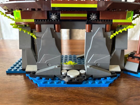 LEGO Ninjago 70736 Ghost Stealth Raider Haunted House Set w/ Instructions No Box