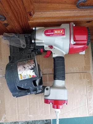 MAX CN890B Coil Nailer Used - Image 1 of 4