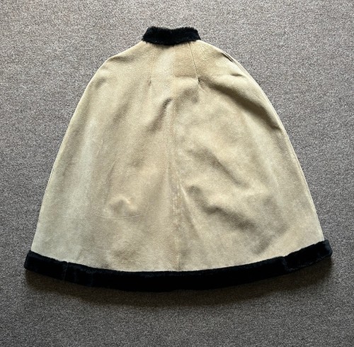 Poncho mantello vintage anni 70 con pelliccia scamosciata | marrone e nero | après ski alpino glam - Foto 2 di 14