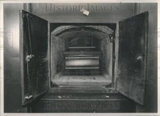 1981 Press Photo Crematory Hillside Braden Bill Metal - RRU85899