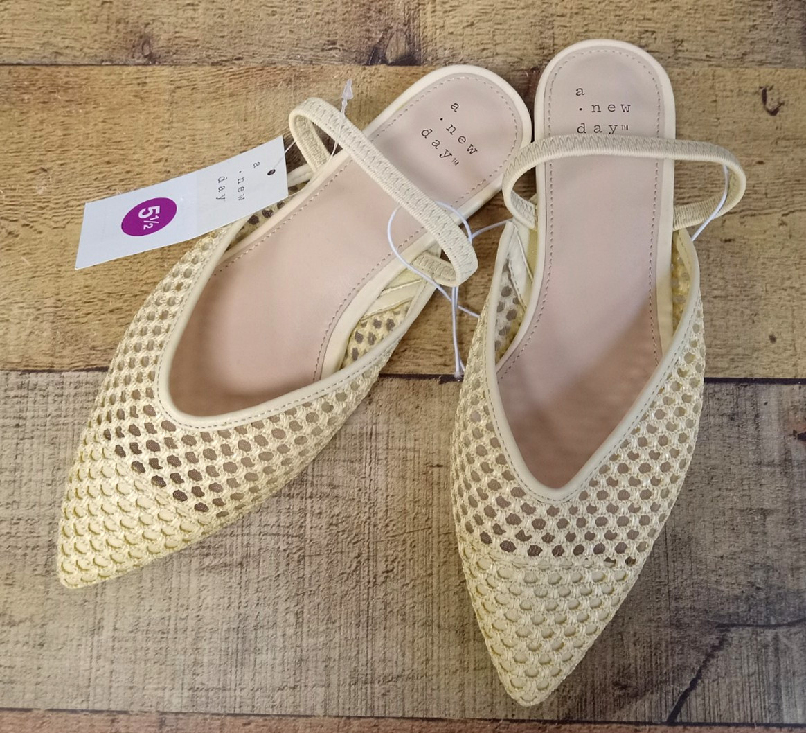 Women's Amabel Flats and Slip-Ons - a New Day - Size US 5.5