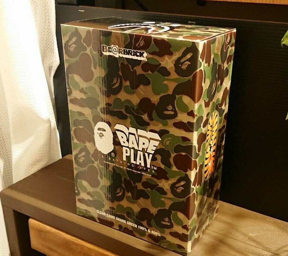 BAPE BE@RBRICK CLEAR ABC CAMO SHARK 100% & 400 Clear Green BAPE BE@RBRICK CLEAR ABC CAMO SHARK 100% & 400 Clear Green
