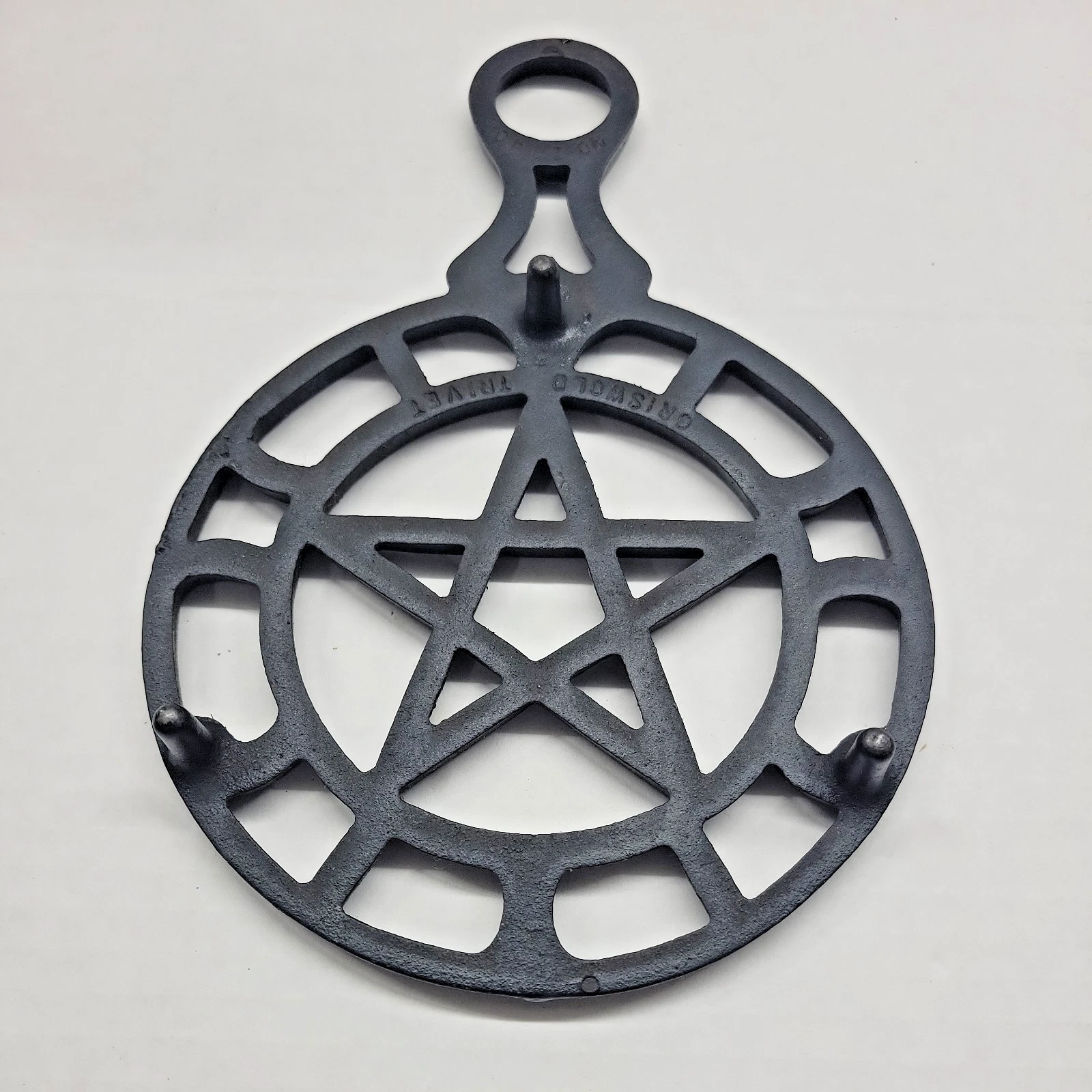 Griswold #1740 5 Pointed Star Cast Iron Trivet Vtg 1950s 3-footed Hot Plate - product detail image 6