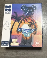 Trending 2891 Piece Bear Building Block Set -Day & Night Bear DIY