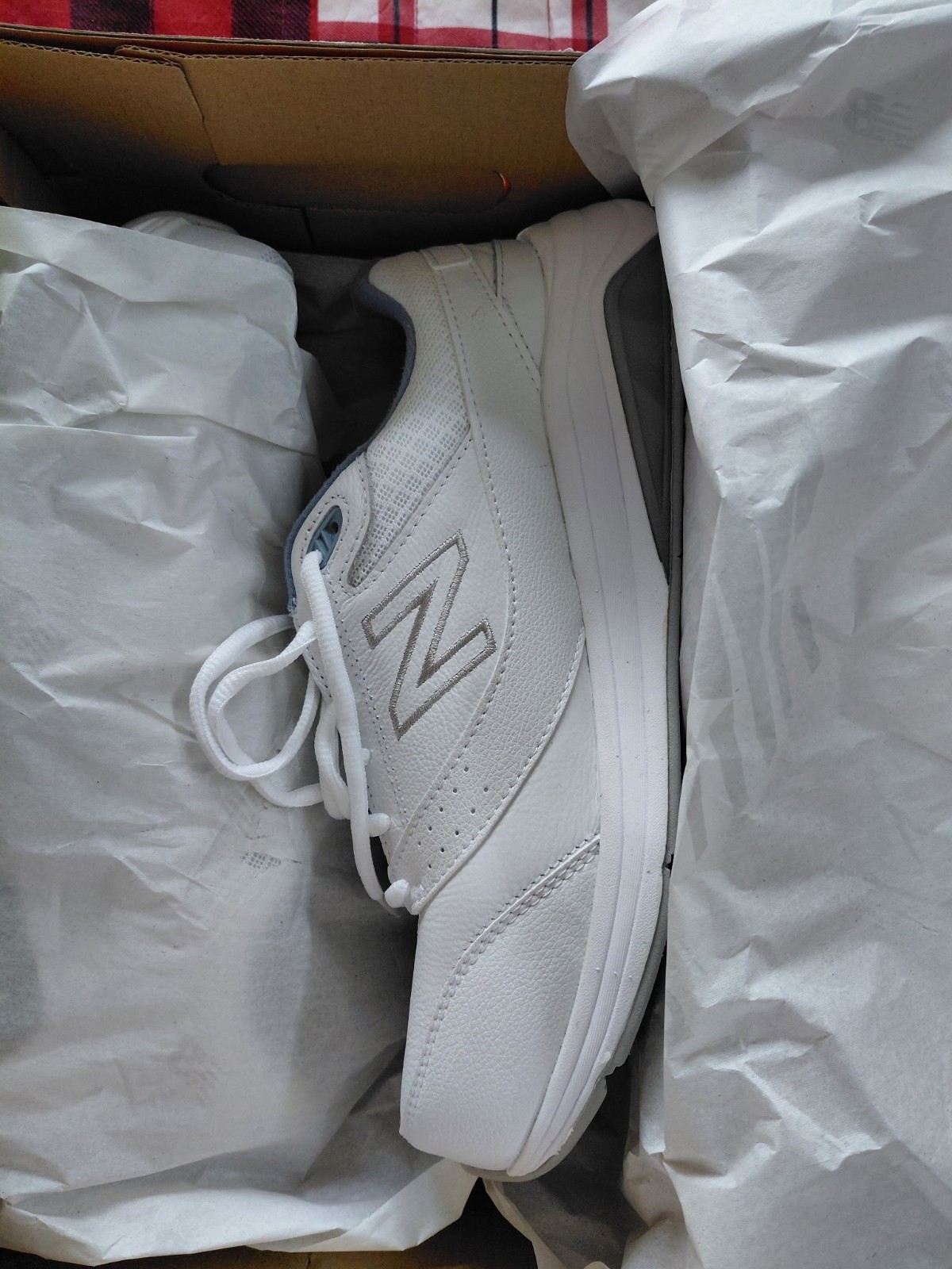 White Blue Size 9.5 D
