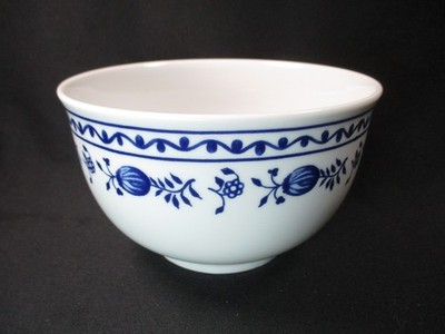Zwiebelmuster Triptis-Porzellan Porcelain Blue Onion Bowl Germany - 5'' x 3''