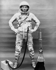 ASTRONAUT WALLY SCHIRRA MERCURY SIGMA 7 1959 8X10 PHOTO