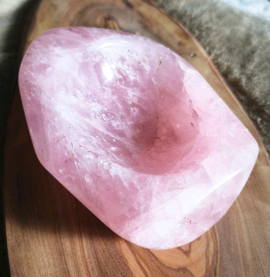Rosenquarz Heil- & Edelstein Schale/Mulde poliert, rosa Naturstein,  557g, 11cm