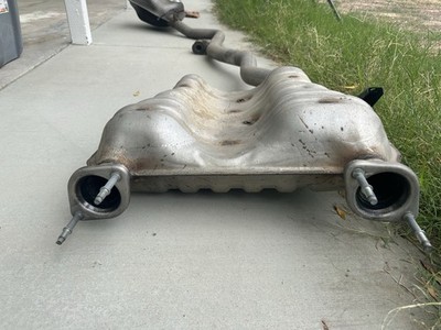 2017 Jeep Grand Cherokee Limited OEM Muffler Exhaust   Genuine Mopar Used