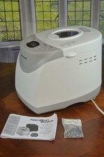 Hamilton Beach 29881 2 Pound AUTOMATIC BREADM...