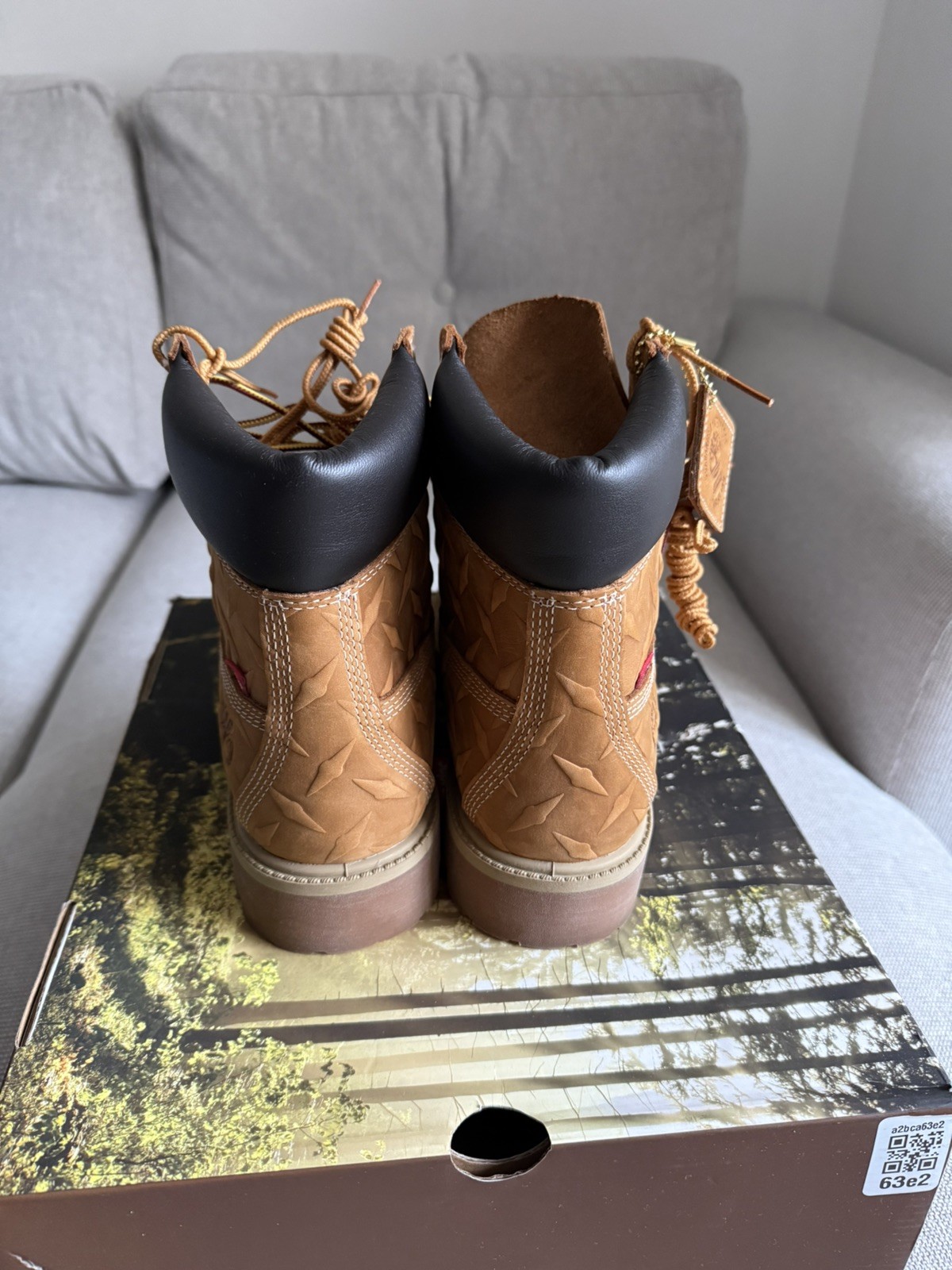 Supreme x Timberland 6 Inch Premium Waterproof Boot 'Diamond Plate’ Wheat image 3