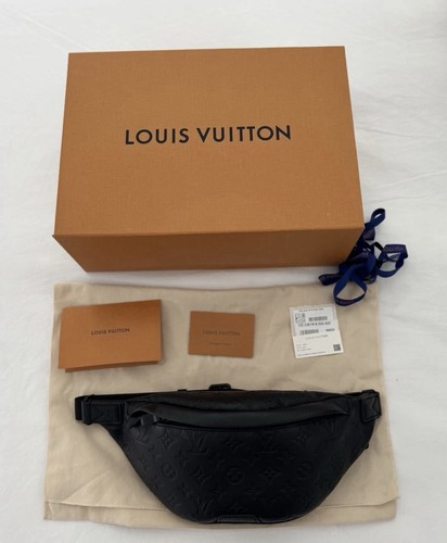 Louis Vuitton Discovery Bum Bag PM Shadow Noir Black Embossed Leather Used once!