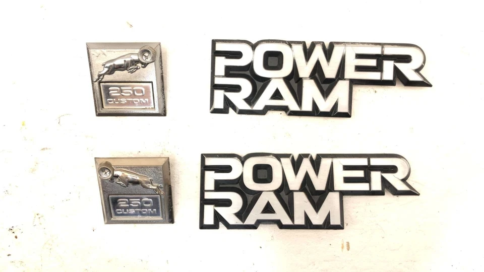 Dodge Ram W250 1986 Lh Rh guardabarros delantero emblema Power Ram 250 personalizado Foto 4 de 4