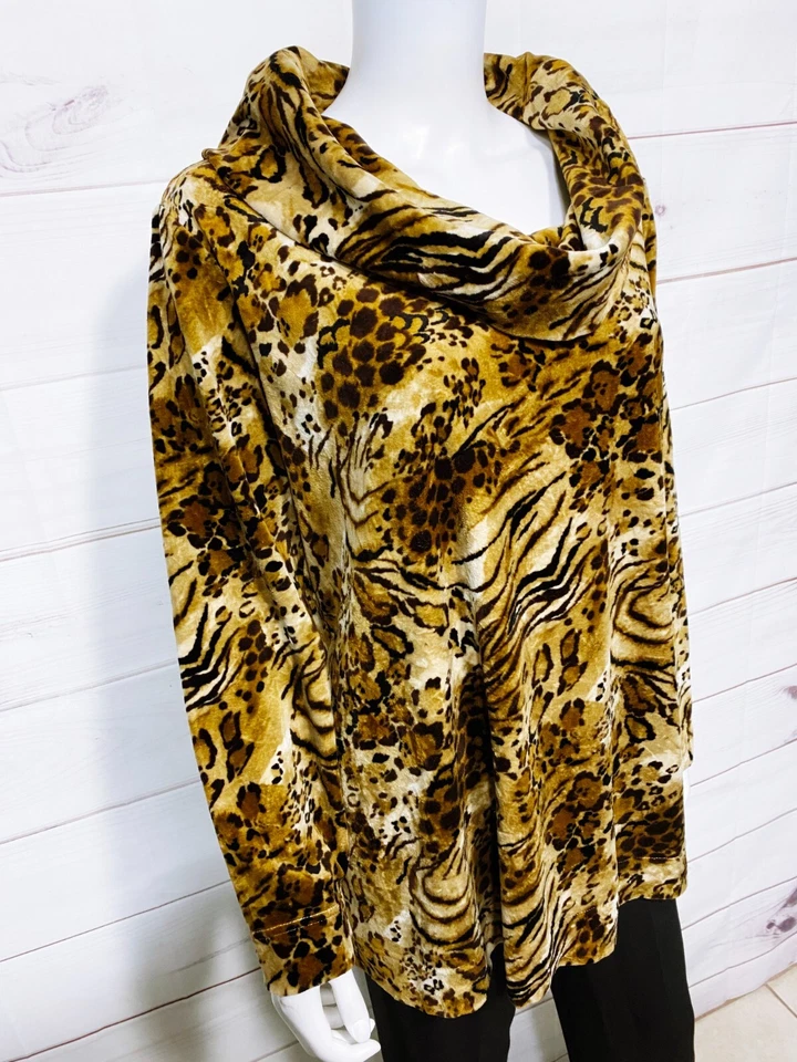 Suéter de terciopelo Jones New York Signature para mujer talla 1X estampado animal manga larga Foto 2 de 4