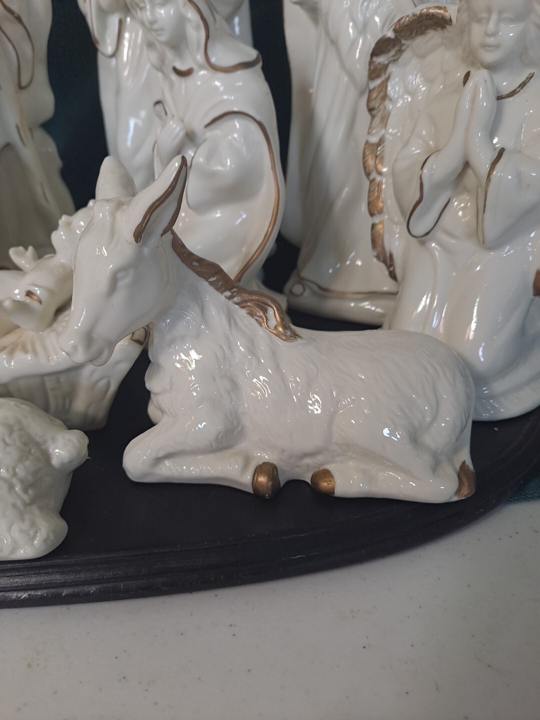 JCPenney 12 Piece Nativity Set 11 Porcelain Figurines With Wood Base