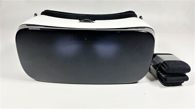 Samsung Gear VR R322NZWA Virtual Reality Headset Frost White