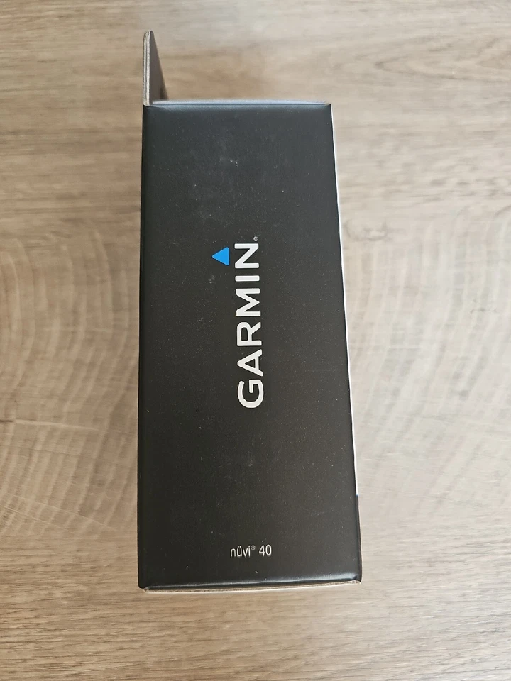 Genuine Original Garmin Nuvi 25x5 Window Suction Cup Mount - Image 2 of 4