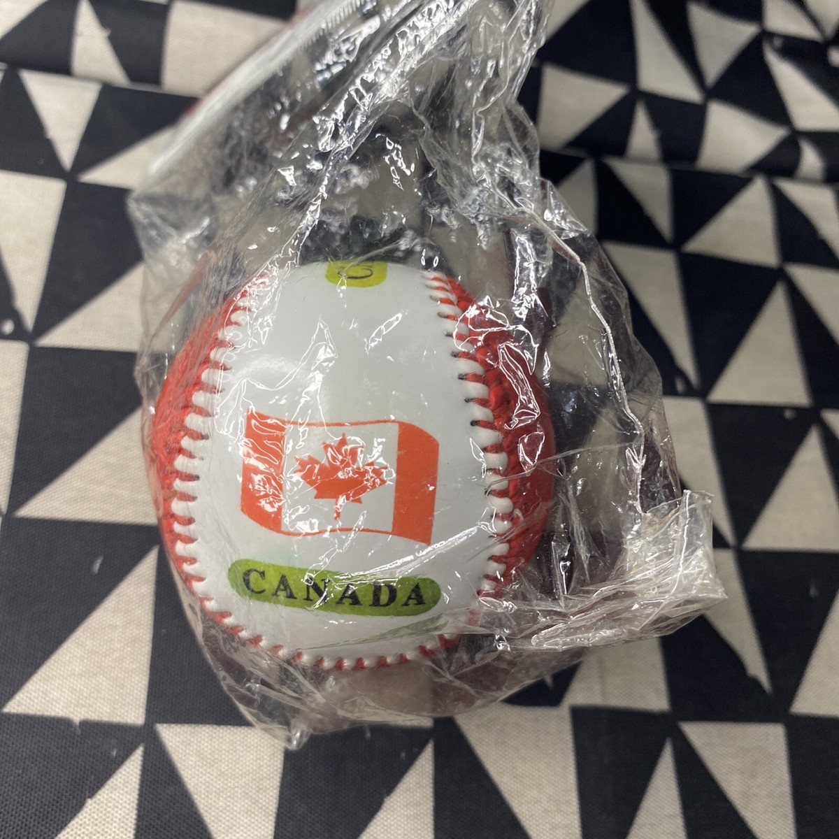 Panneau Rouge Du Canada – Balle De Baseball Souvenir Et Drapeau Du Canada – Collectionneur