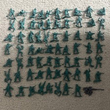 Lot of 68 Vintage Green Plastic Army Soldiers - Most 2" tall