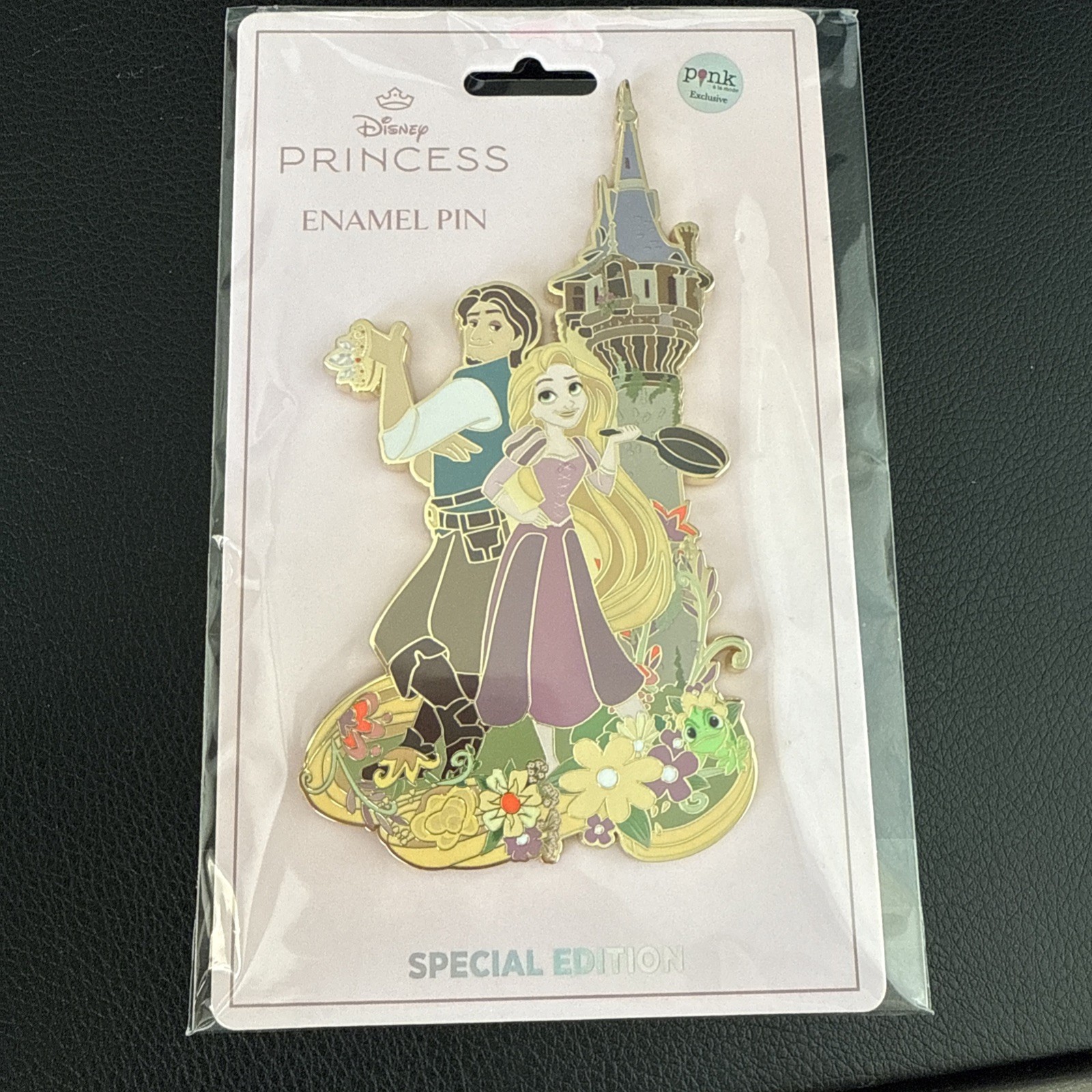 Disney Tangled Rapunzel Castle Tower Jumbo Pin Special Edition 200