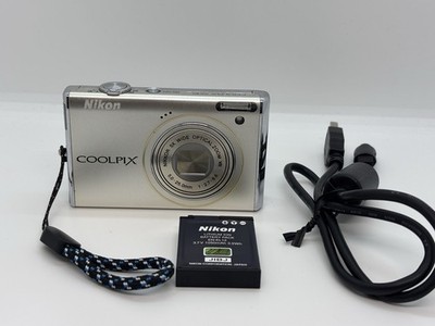 Nikon COOLPIX S640 Silver 12.2MP 5x zoom Compact Digital Camera