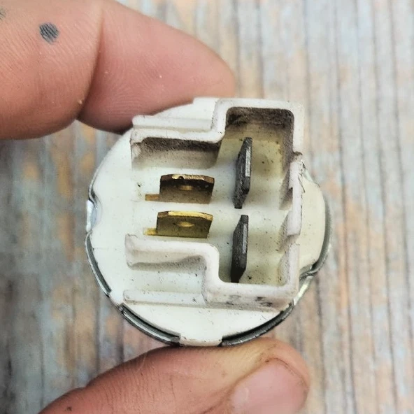 Relé ventilador refrigeración Toyota 90987-03001 para Cressida Paseo MR2 Land Cruiser 4Runner Foto 3 de 4