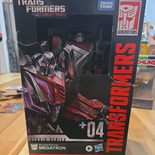 Hasbro Transformers Megatron  Studio Series  Voyager  Gamer Edition  Damaged Box