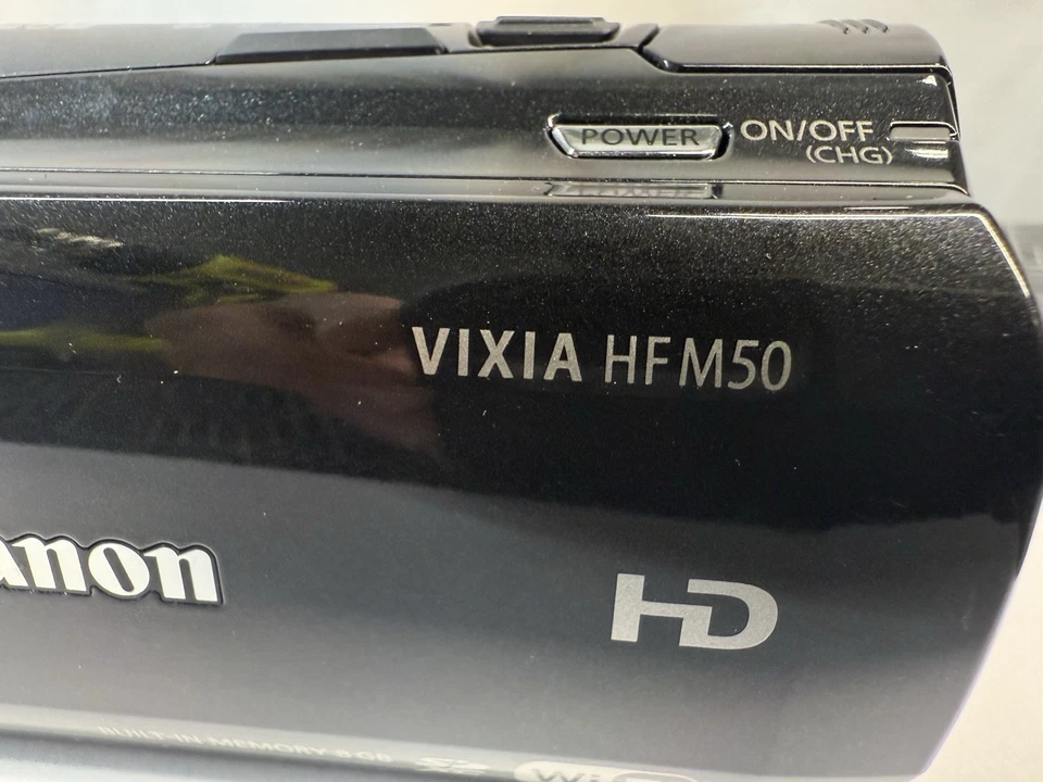 Canon VIXIA HF M50 Full HD 1080p 8GB Flash Camcorder 10x Zoom 2 Batteries USB - Image 4 of 4