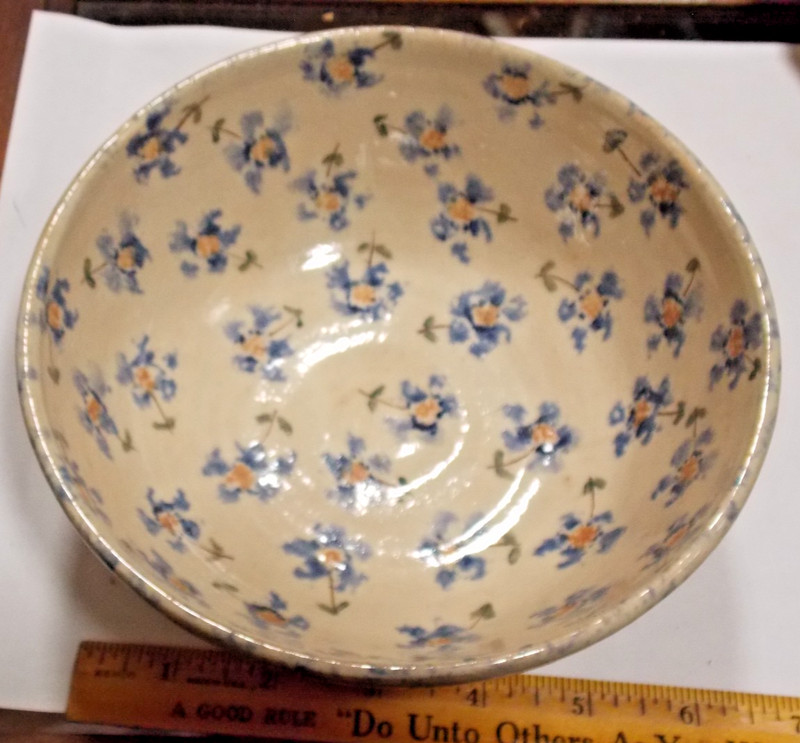 1983 Folk Art Pottery Left Handed Russell Henry Blue Flowers Floral Bowl