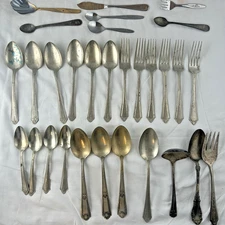 Mixed Lot of 30 Pieces Silverplate/Nickel Silver/Stainless Flatware