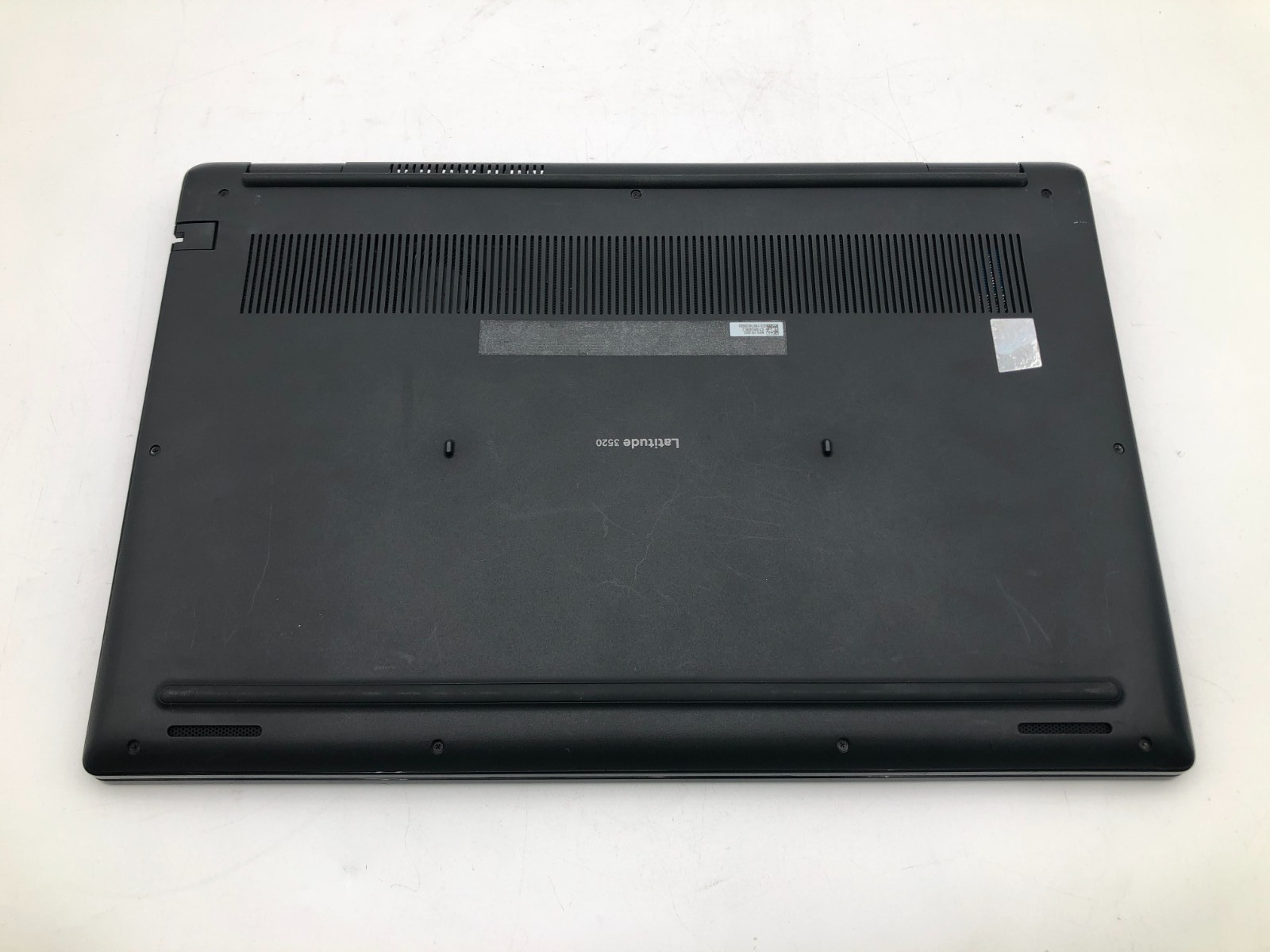 Dell Latitude 3520, 15.6-Inch Laptop, with Intel Core i5-1135G7, 256 GB SSD (Solid State Drive), Windows 11 Pro