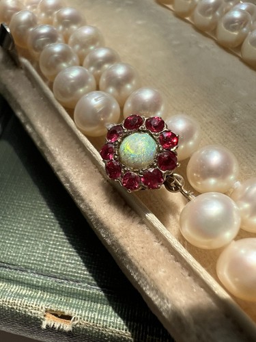 ANTICO • Collana vittoriana in oro 14 kt con filo di perle di rubino e opale - Foto 2 di 8