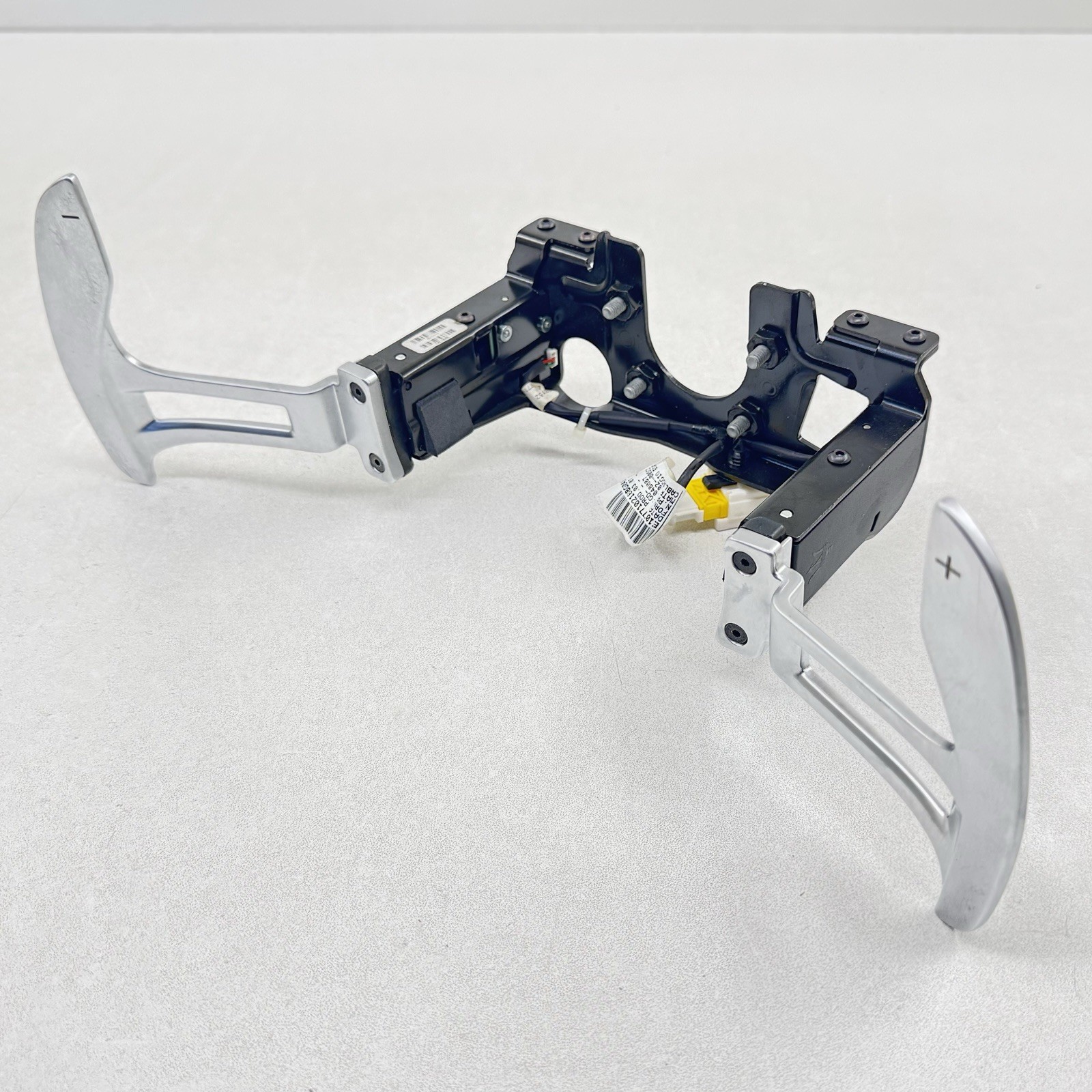 14-23 MASERATI GHIBLI STEERING WHEEL PADDLE SHIFTER ASSEMBLY 670146780 OEM