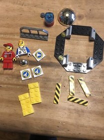 LEGO Town 6455 Space Simulation Station Incomplete Set