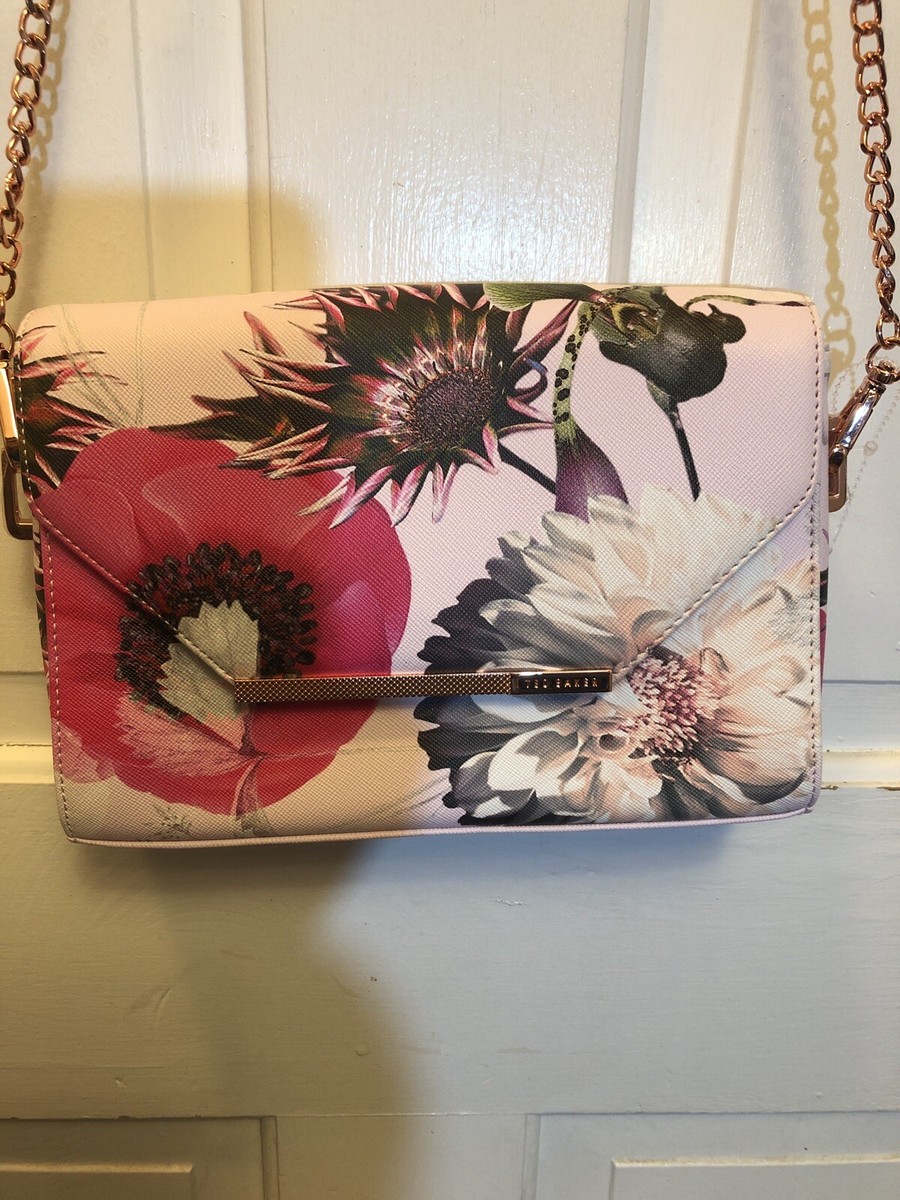 TED BAKER ピンクファーバッグ TED BAKER ピンクファーバッグ