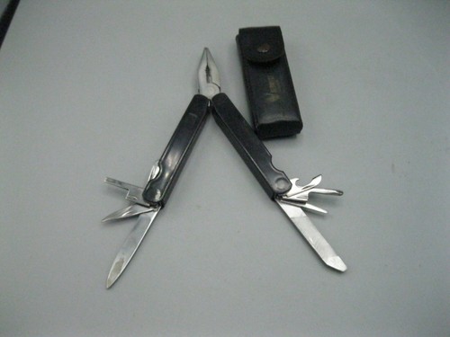 Lot of 3 Multi Tools With Cases - Picture 4 of 4
