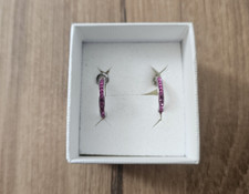 Amor Mädchen Ohrringe Mini halb Creole Silber lila