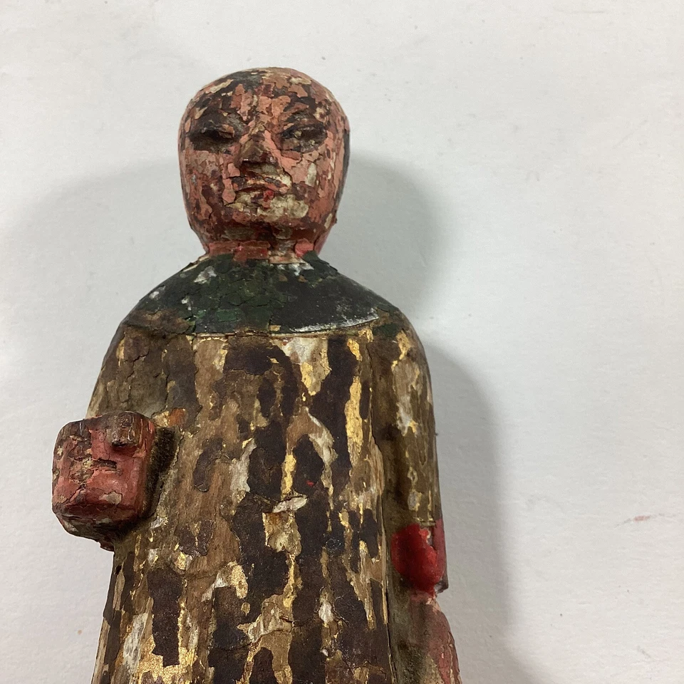 Antigua figura de guerrero de madera china policromada pintada y tallada a mano 6”х 2’’’ Foto 3 de 4