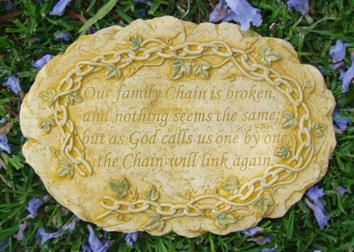 Inspirational Stone Family Chain Wall Plaque Garden Ornament Statue