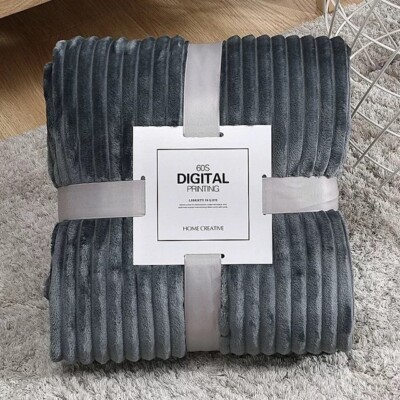 Plaid neu aus Wolle super bequem