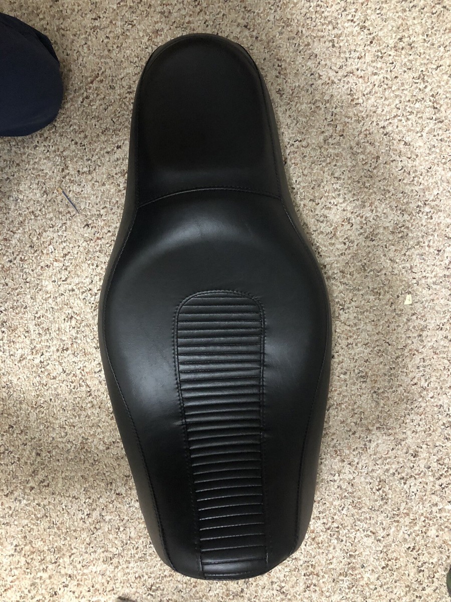 Harley Davidson Two Up seat RDW-92/61-0067 #22530 Dyna 06 & Up | eBay