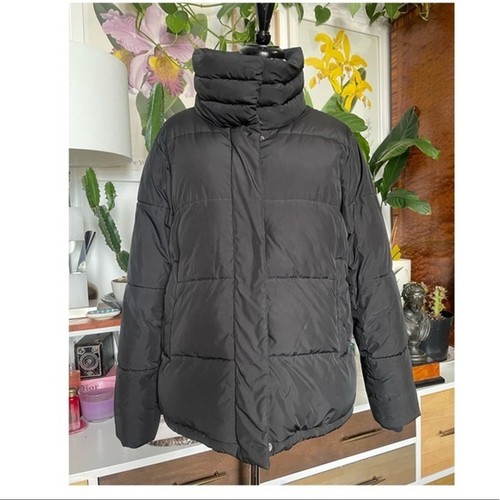 Harper Coats The Brunch Puffer in Black Size Small - Picture 7 of 12
