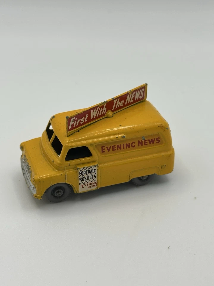 MATCHBOX MOKO LESNEY 1957 # 42 EVENING NEWS VAN - YELLOW - GREY WHEELS  - Image 2 of 4