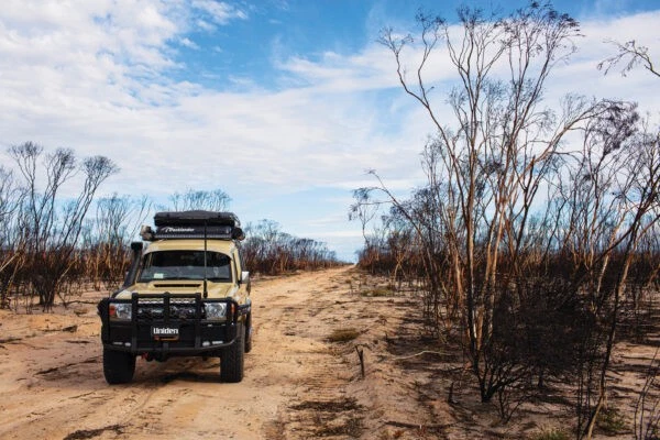 Uniden X76 Value Pack-Compact UHF  & 5.5 dBi Antenna & Dual Watch Function - image 3 of 3